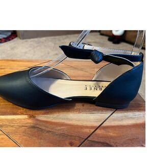 Journee Collection Vielo Women Black Pointed Toe Ankle Strap Flats Size 7 NWB